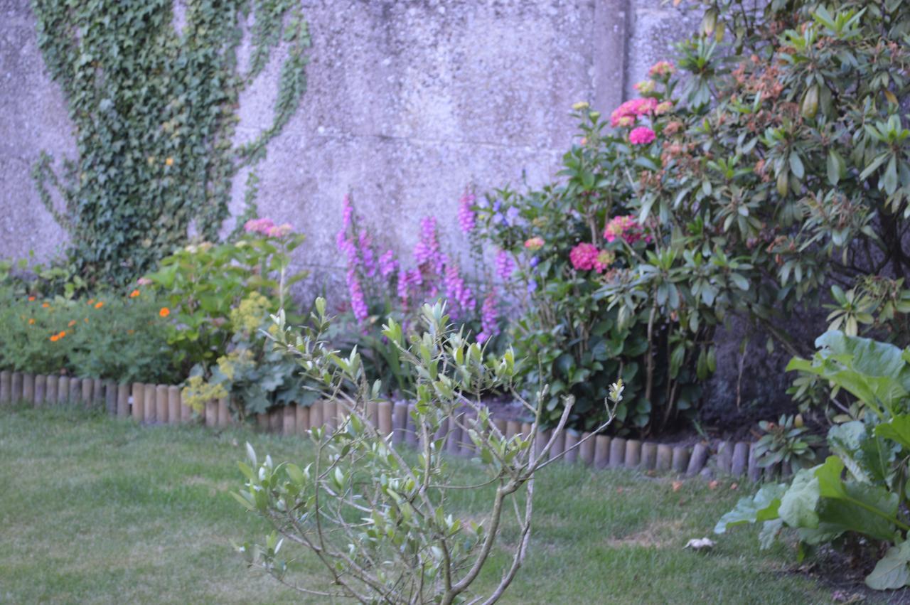Logis Hotel & Restaurant La Paix Le Nouvion-en-Thierache 外观 照片